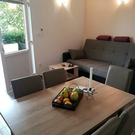 Zizula Apartment *