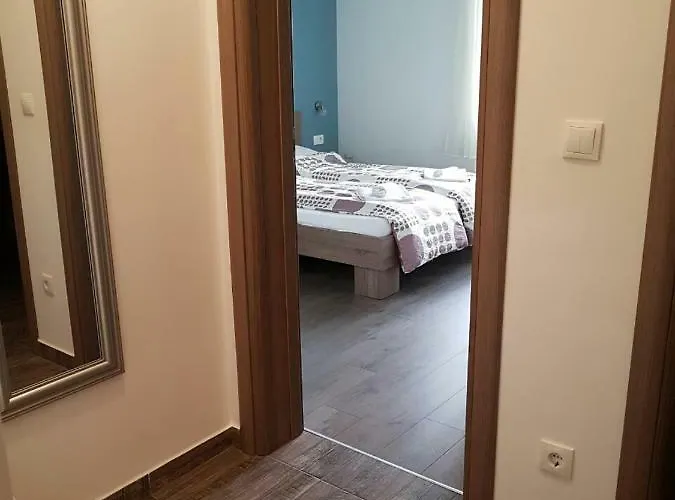 Zizula Podstrana